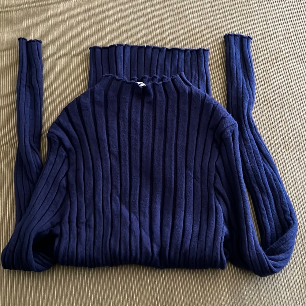 Abollria sweater. - Picture 2 of 6